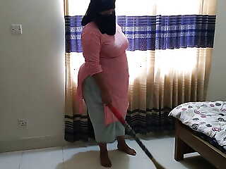 Pakistani 55 year grey busty Ayesha Aunty gets fucked by neighbor while sweeping house (Huge cum inside) Hindi & Urdu