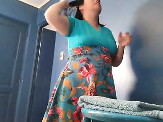 I have dealings with my stepmother while she is cleaning - I cum inside