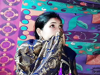 Beautiful one of a pair in Banarasi saree had every so often of fun in the sex room.