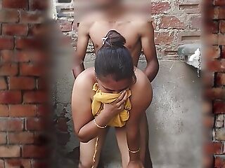 Cute Chhoti Sali ki chudai in old House, outdoor sex with sali hindi audio