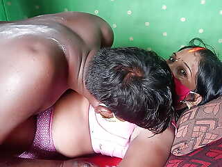 My hot bhabhi ko dophar me study unearth o akeli thi tabhi maine use pakdkar pel diyamaza aa gaya