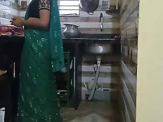 Desi bhabi ki kitchenette me chudai video with brother in enactment