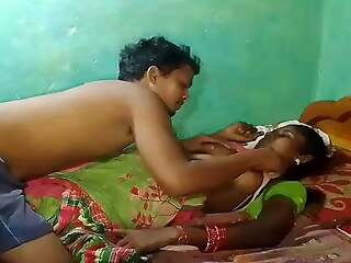 Indian Kissing Mature milf cannot resist the young goy