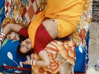 Downcast indian yellow saree bhabhi having hard-core sex with her boyfriend