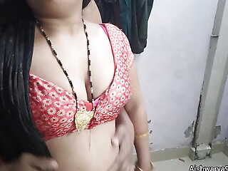 Indian Desi XXX Video. Indian Desi Hot Chap-fallen Bhabhi Aishwarya Ki Chut Ki Gatma Garam Chudai. Indian Desi Hindi BF Video.