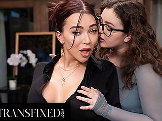 TRANSFIXED - Hot Waitress Emma Rose Rekindles Beside Old Bestie Leana Lovings During After Heyday